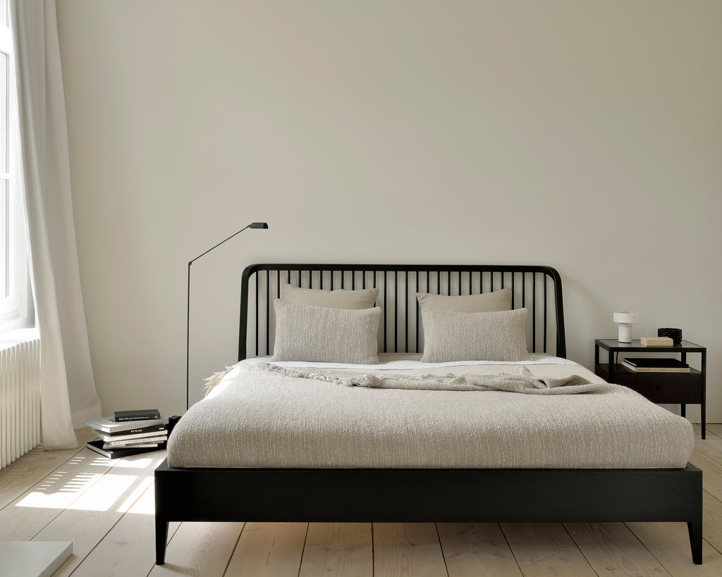 eva black oak bed
