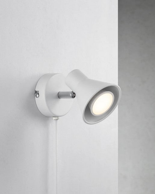 elsa wall light in white