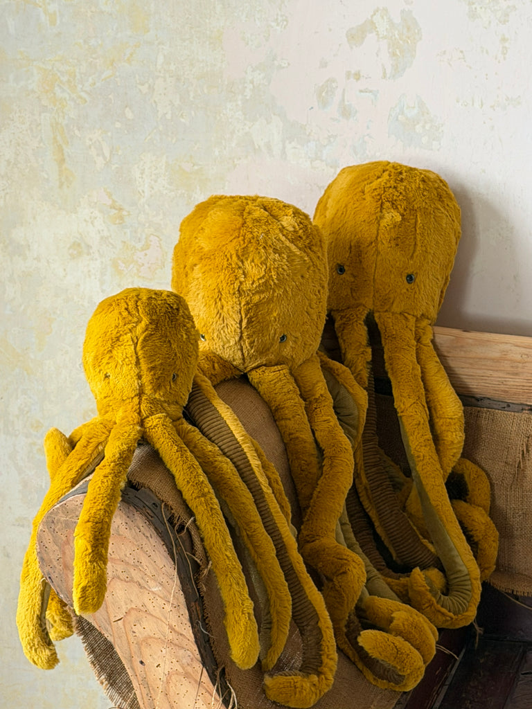 octopus soft toy